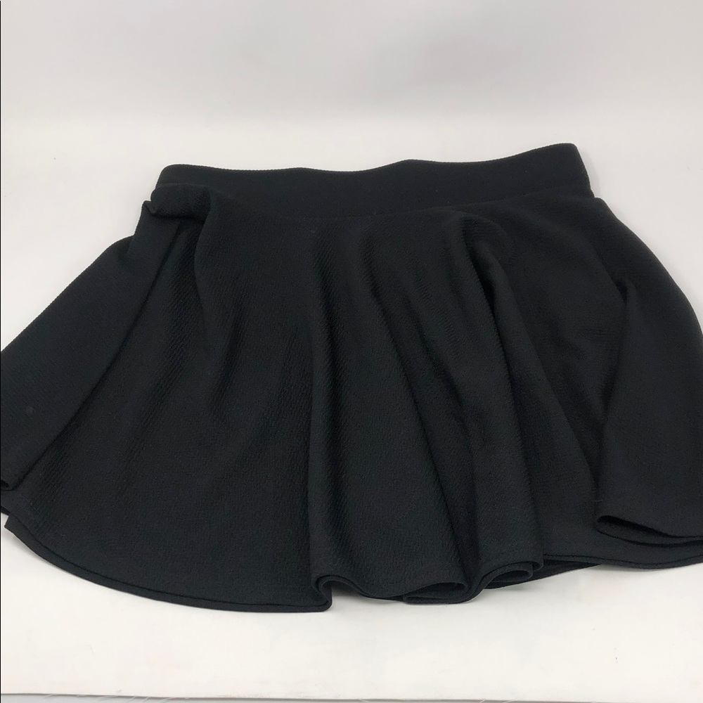 Urban Coco Swing Flowy Textured Skirt NWT